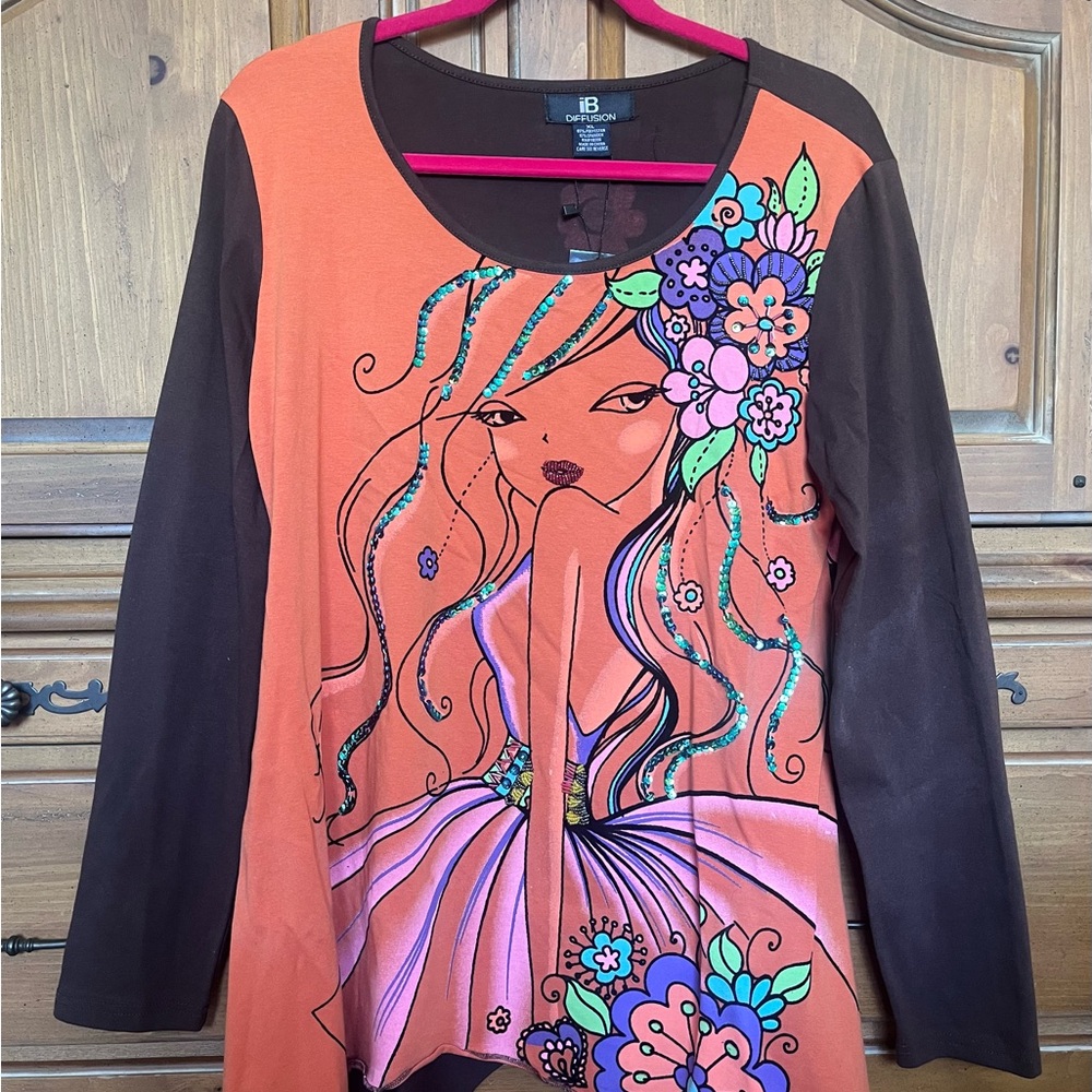 NWT iB Diffusion Floral Sequin Top -‎ Multicolor